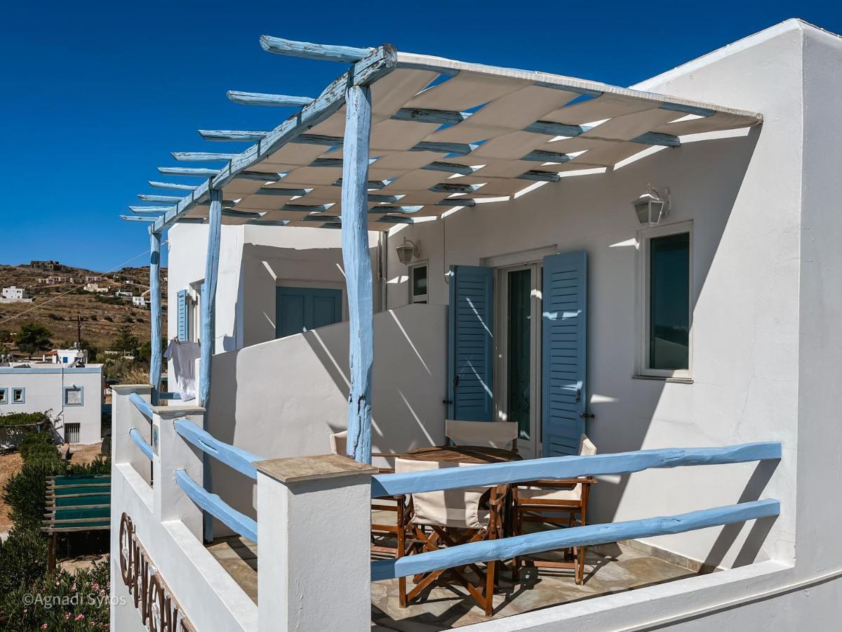 Agnadi Syros Beachfront Studios & Rooms Mégas Yialós-Nítes Buitenkant foto