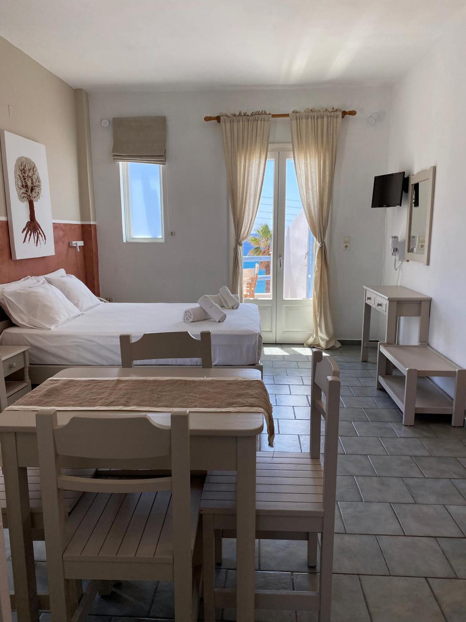 Agnadi Syros Beachfront Studios & Rooms Mégas Yialós-Nítes Buitenkant foto