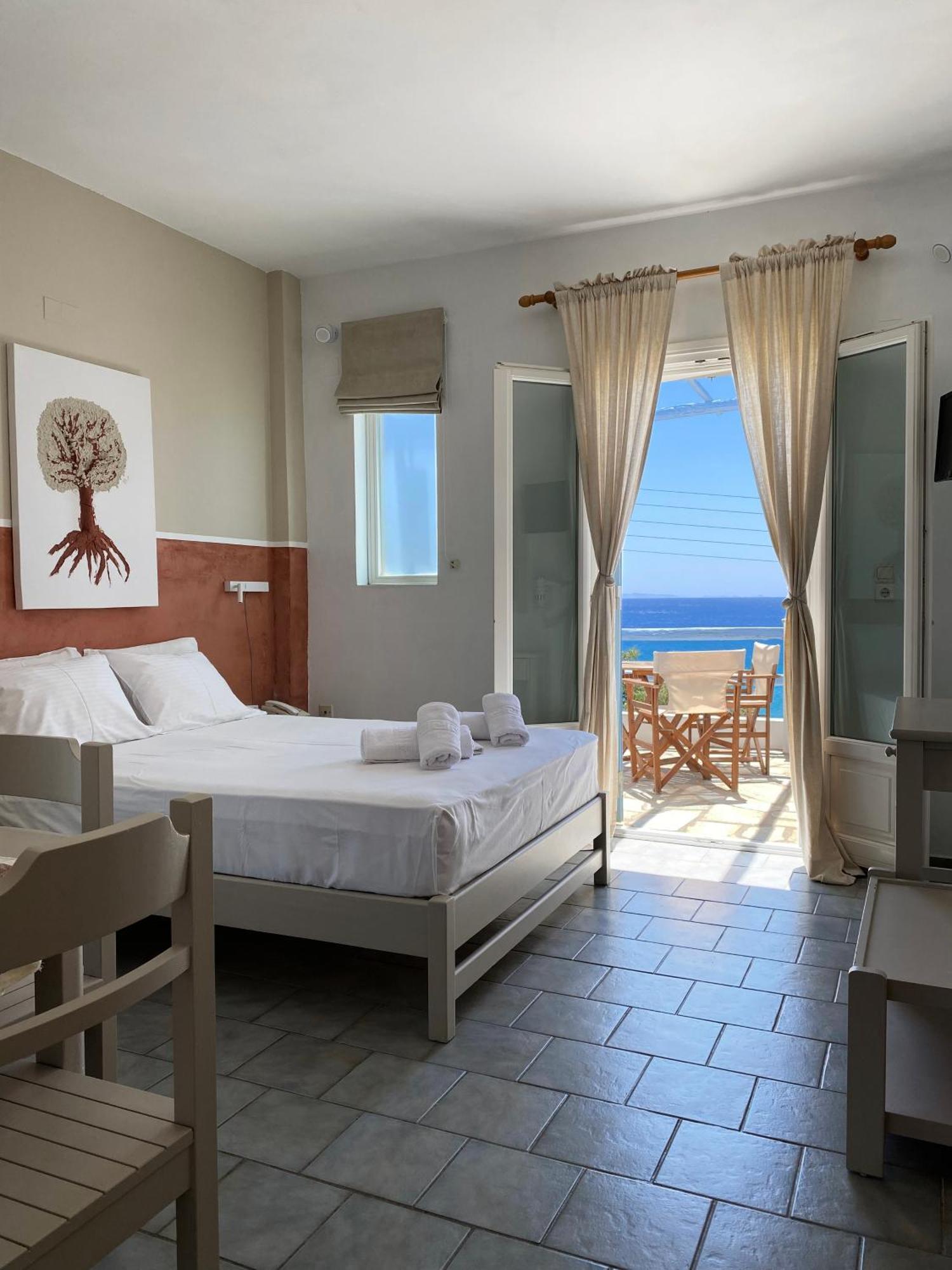 Agnadi Syros Beachfront Studios & Rooms Mégas Yialós-Nítes Buitenkant foto